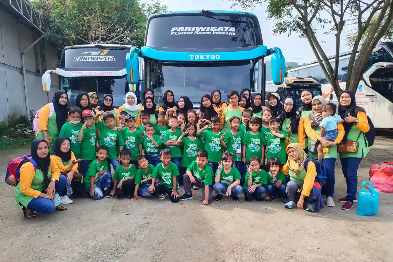 harga sewa bus pariwisata smindo trans