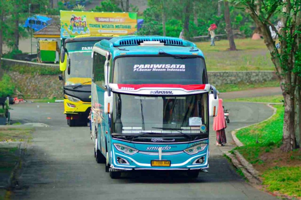 sewa bus pariwisata 59 seat