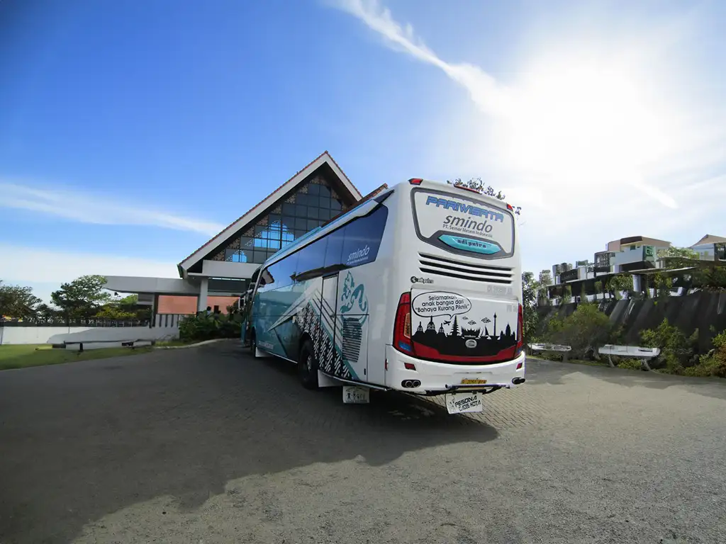 sewa bus pariwisata ke Ciseeng