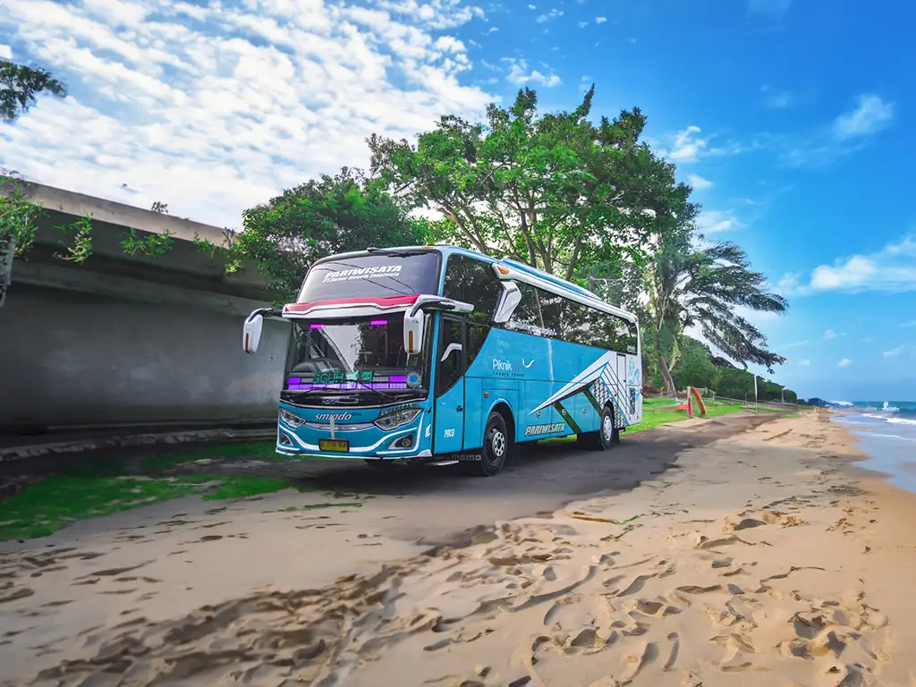 sewa bus pariwisata ke pantai carita