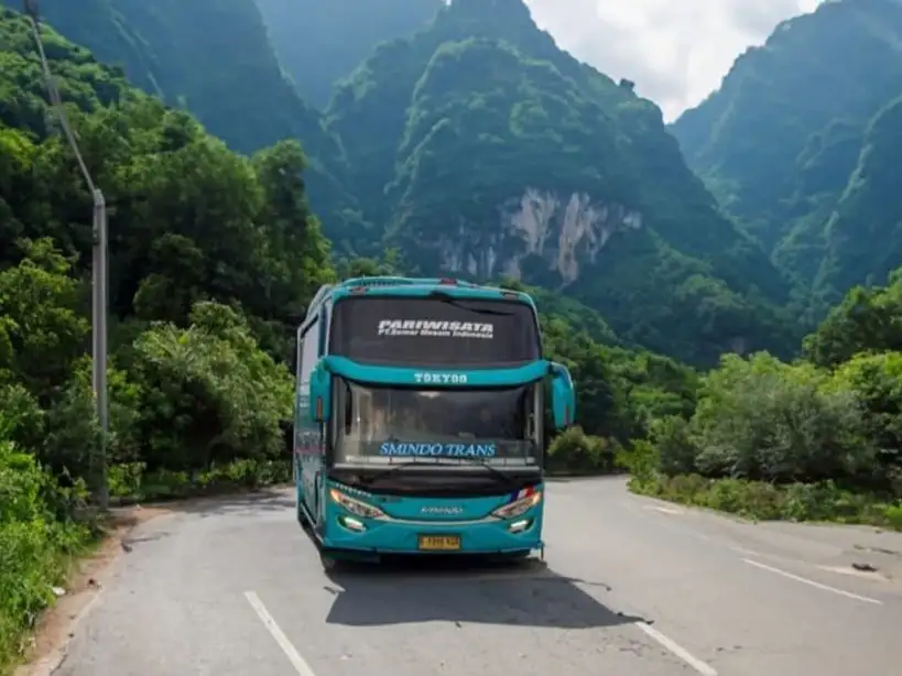 sewa bus pariwisata ke puncak bogor smindo trans