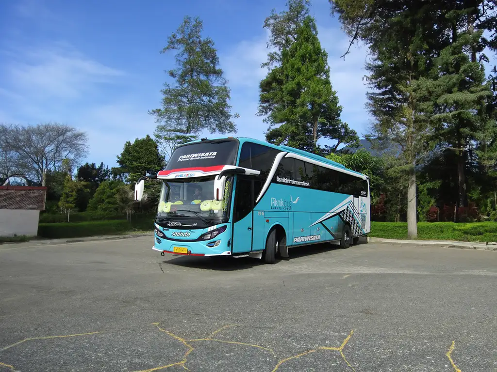 sewa bus pariwisata ke the great asia afrika lembang bandung