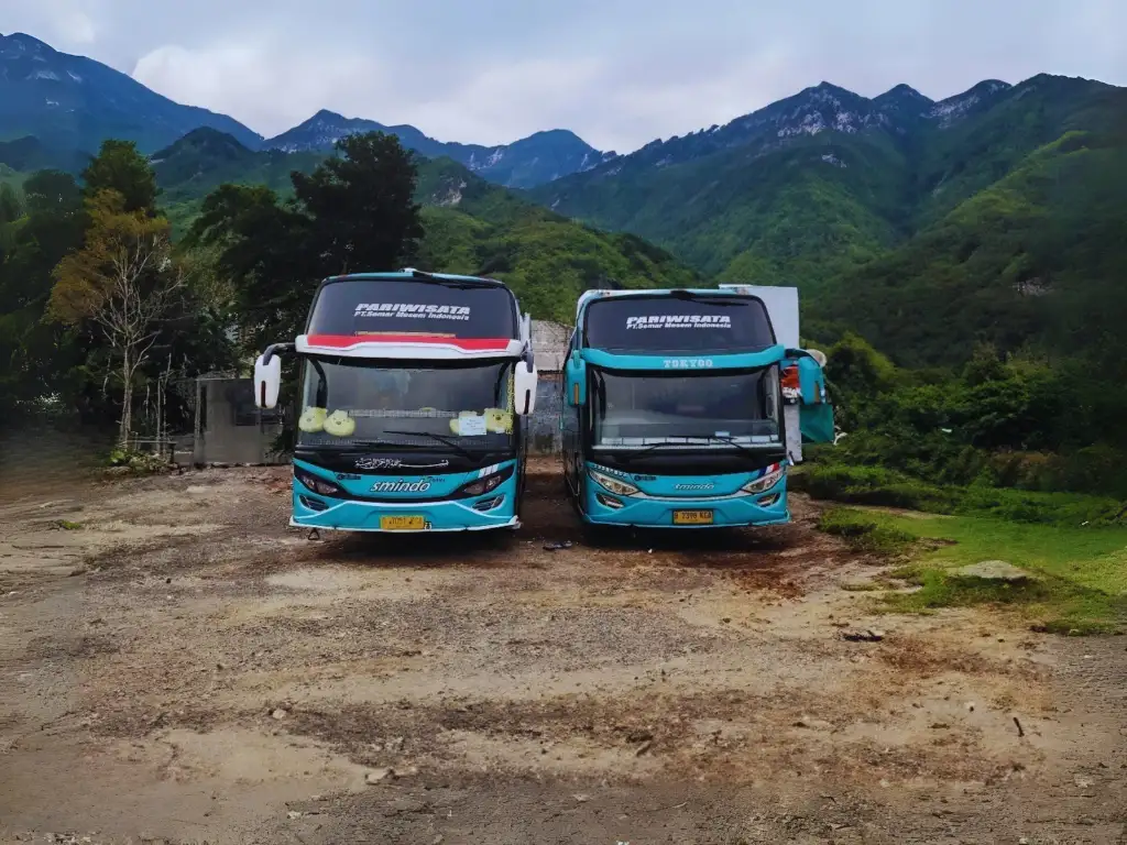sewa bus pariwisata ke Guci Tegal